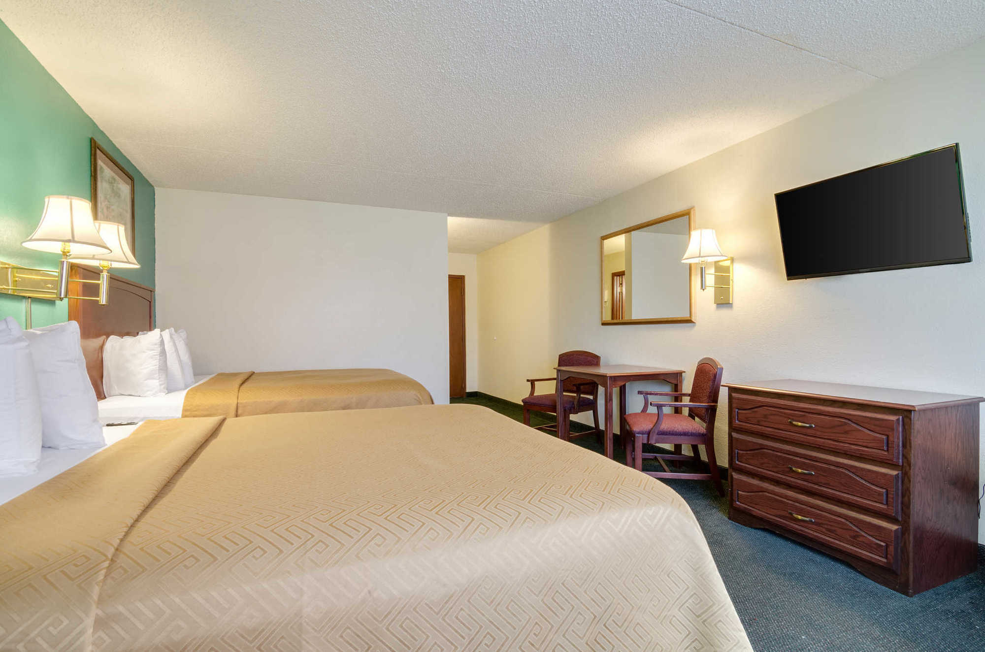 Americas Best Value Inn Salina Chambre photo