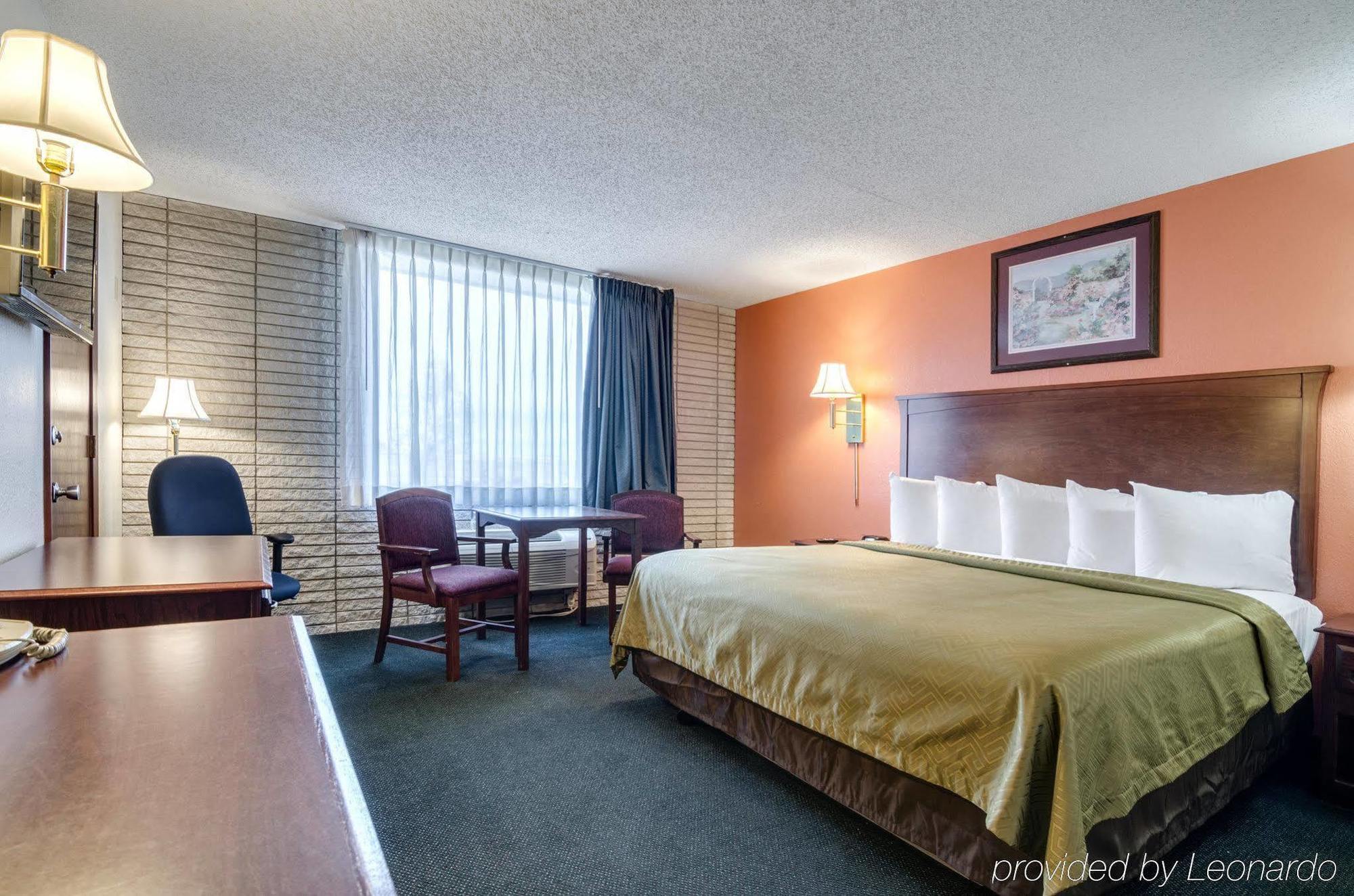 Americas Best Value Inn Salina Extérieur photo