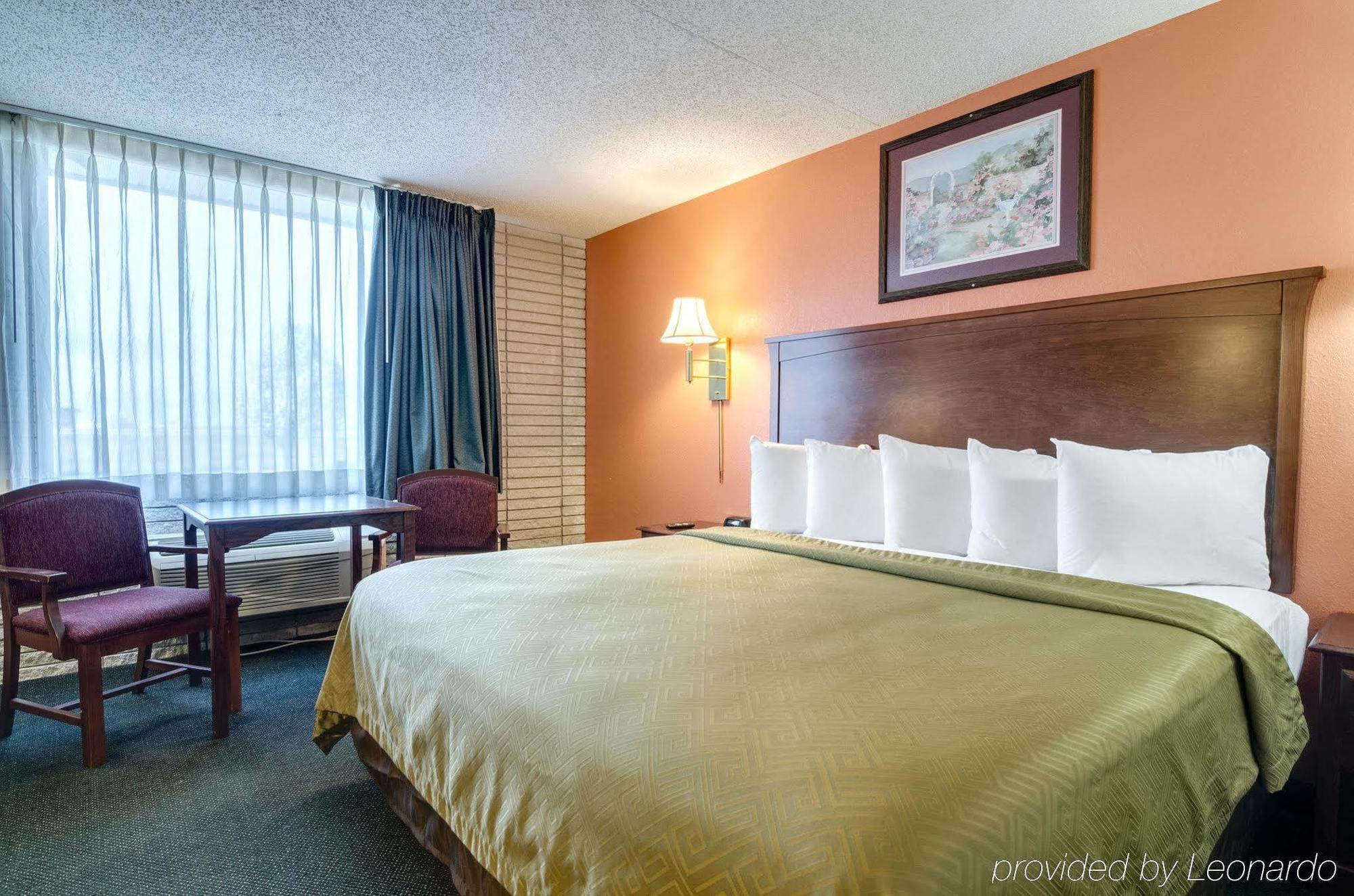 Americas Best Value Inn Salina Extérieur photo