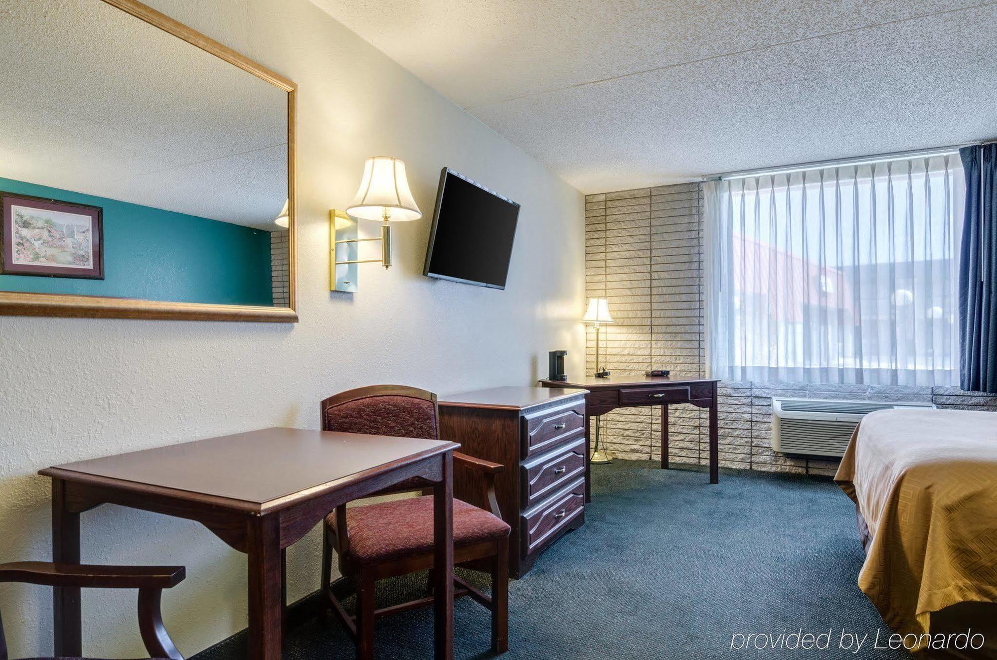 Americas Best Value Inn Salina Extérieur photo